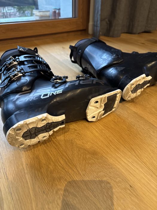 Buty narciarskie Fisher RC One 25/25,5 cm zadbane w super stanie