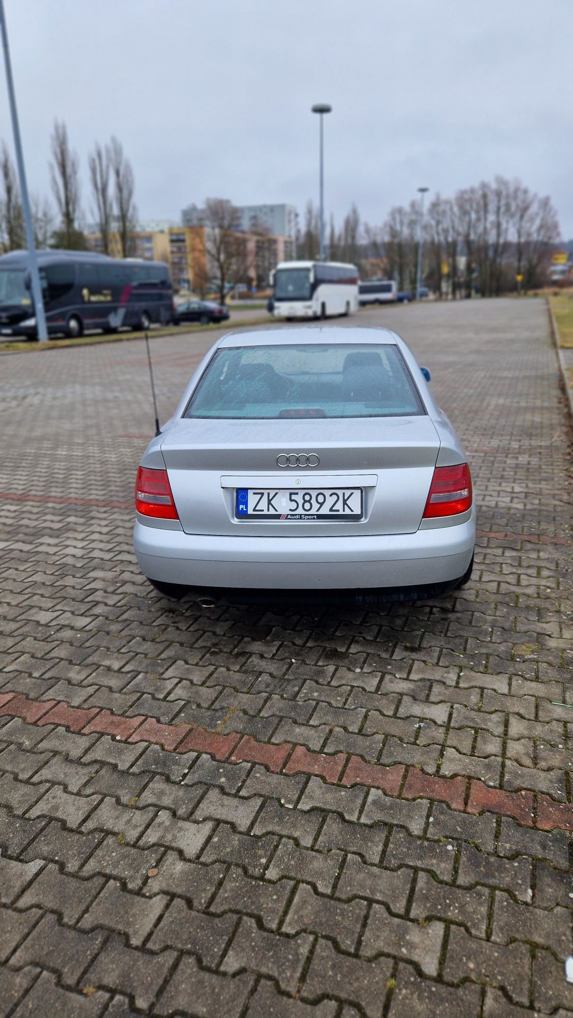 Audi A4 1.8 benzyna