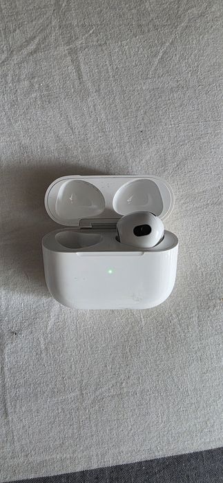 Airpods ( apenas o esquerdo) 3.º geracao