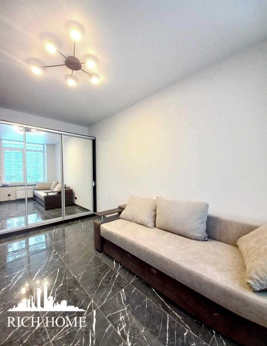 ЖК Метро Парк, Кам'янська 125б, низький поверх, є-відновлення!