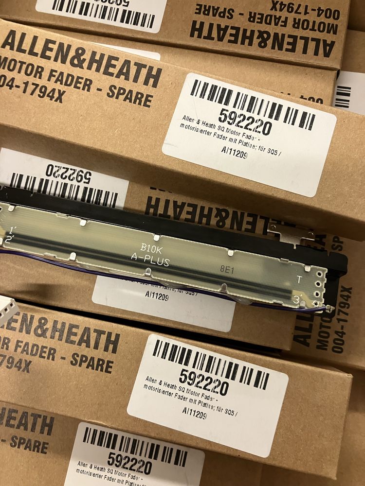 Allen&Heath motor fader zestaw