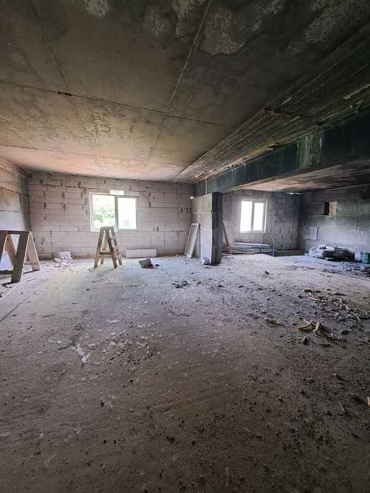 Продам приміщення від 260 м2  поруч з метро "Берестейська"