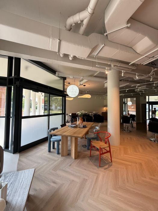 Wynajmę stanowisko fryzjerskie / Bardzo wysoki standard/ Top Lokalizac