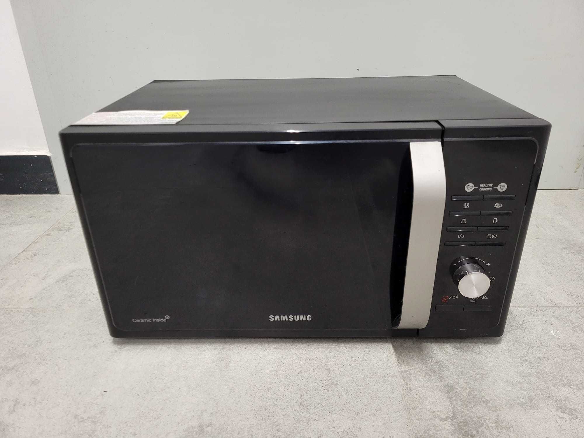 Mikrofala Samsung MG23F301TAK