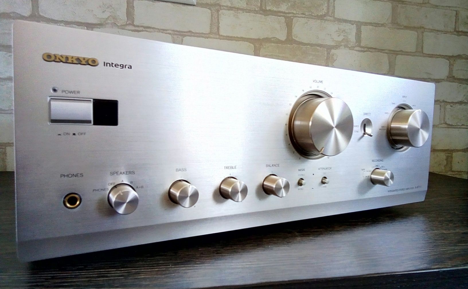 Onkyo Integra A-9711 Integrated Stereo Amplifier 1996-99