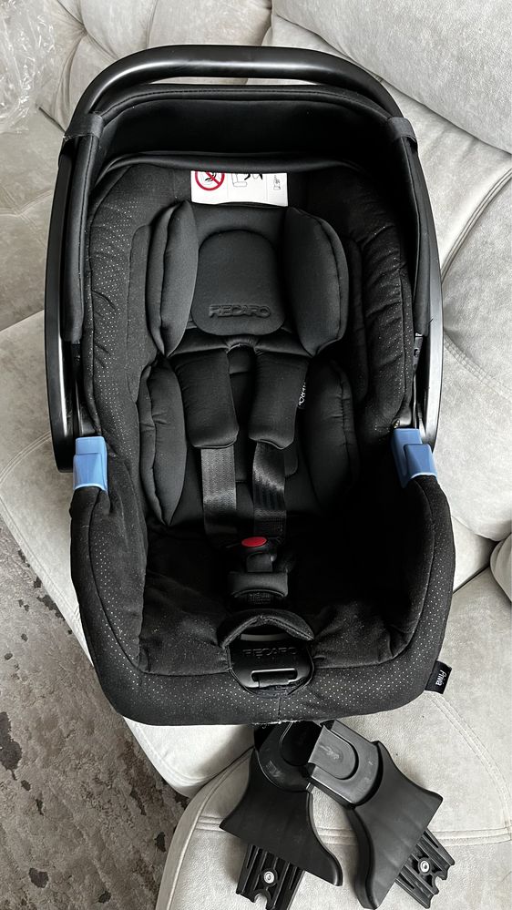 Fotelik Recaro Privia + adaptery do wózka gratis