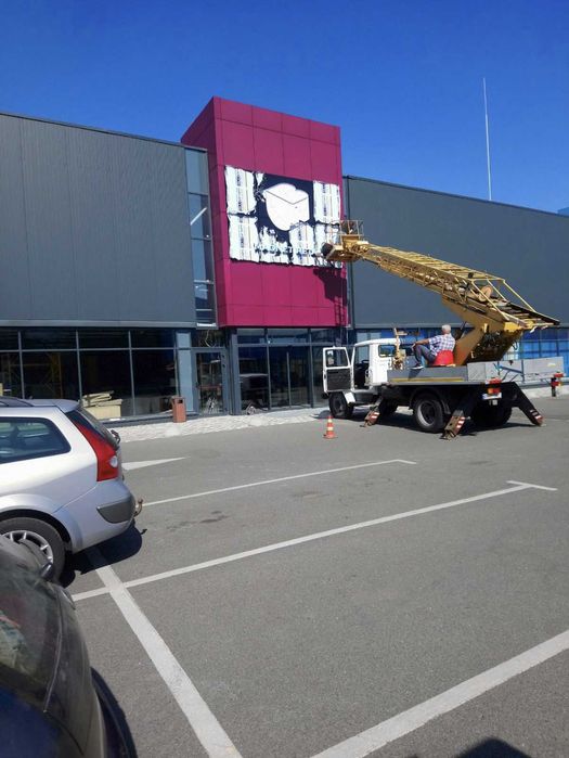 Облицовка зданий фрезерованными композитными панелями