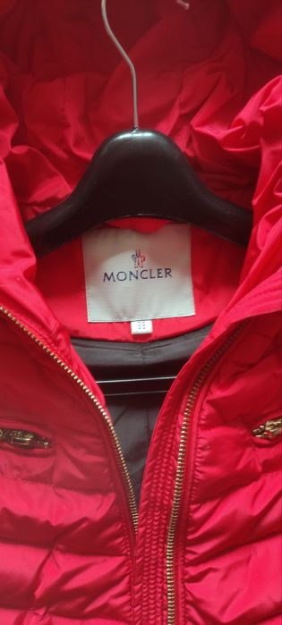 Пуховик Moncler жіночий