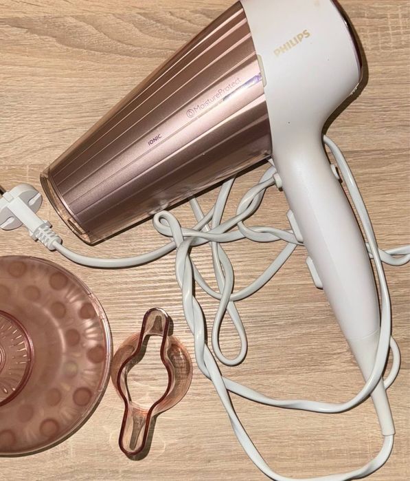 Фен для волосся PHILIPS DryCare Prestige MoistureProtect HP8281/00