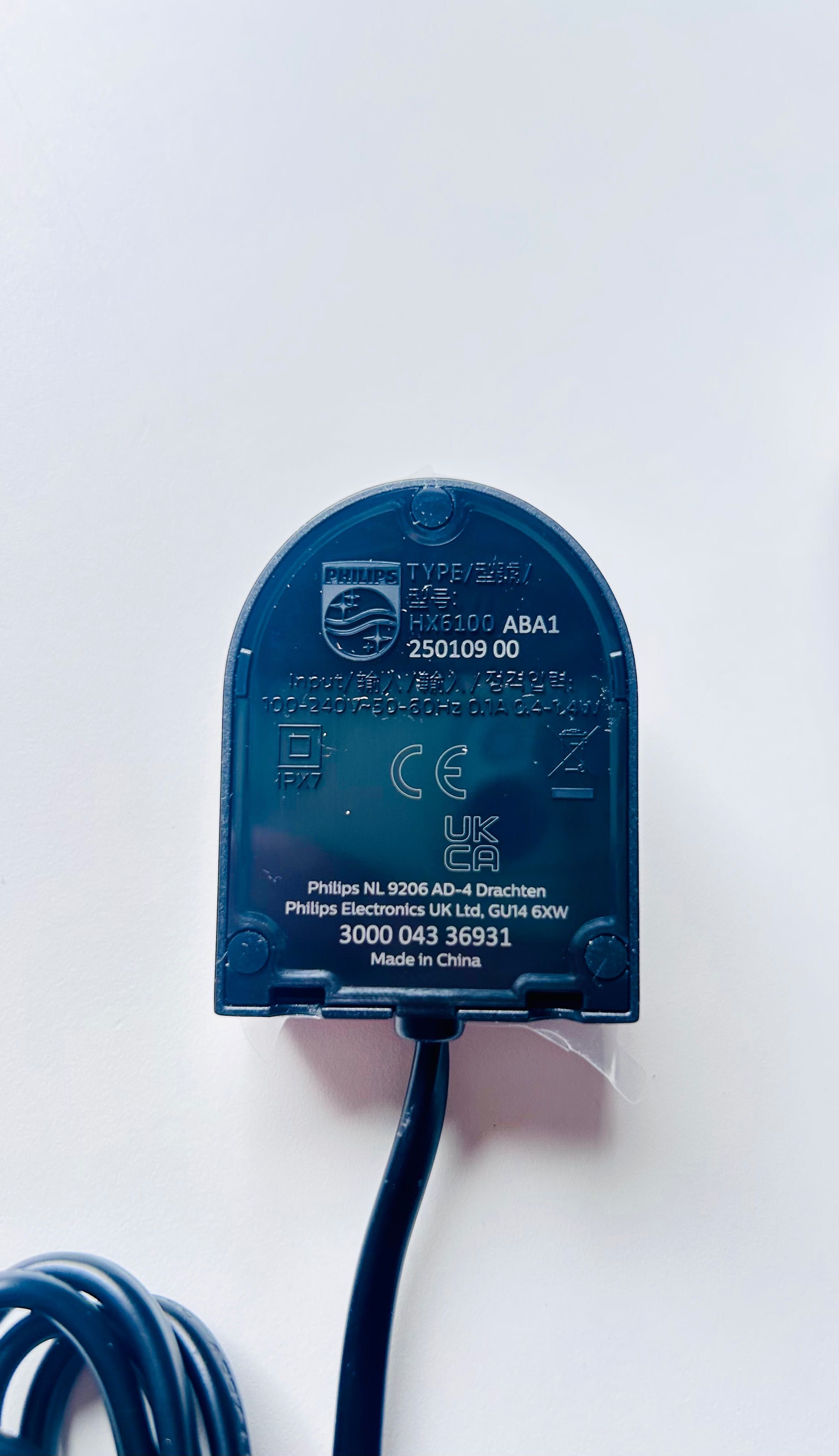 Nowe etui i ładowarka szczoteczki sonicznej Philips Sonicare