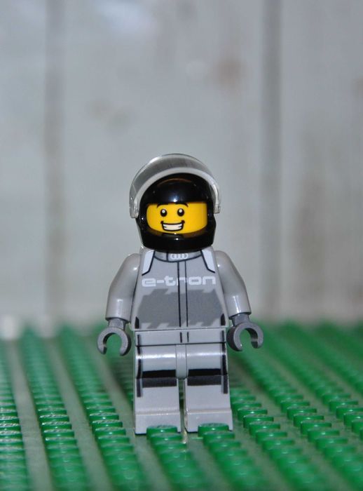F1159. Figurka LEGO Speed Champions - sc113 Audi S1 E-Tron Quattro