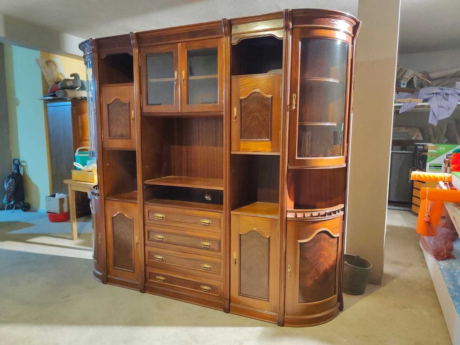 Ofereço Móvel Gratuitamente