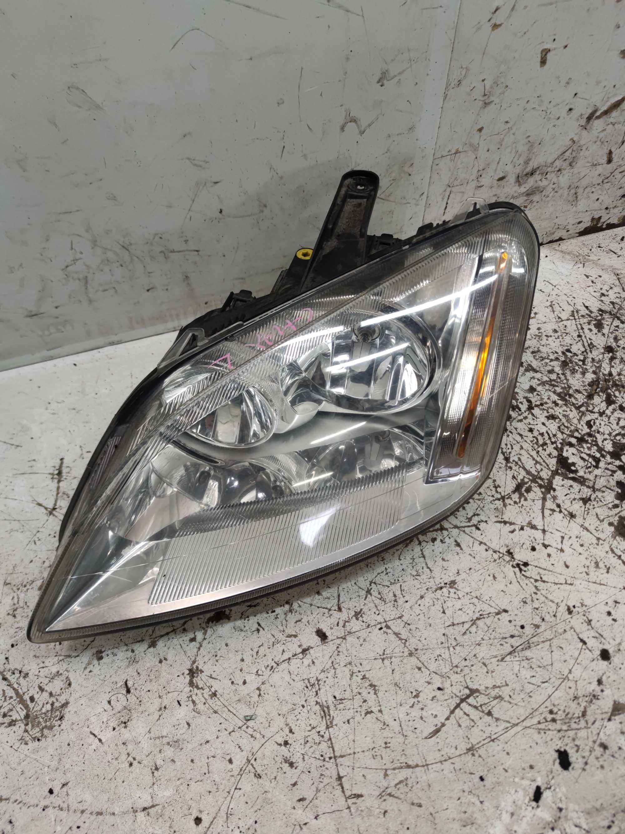 Ford C-Max Lampa Przednia Lewa Lewy Przód LP