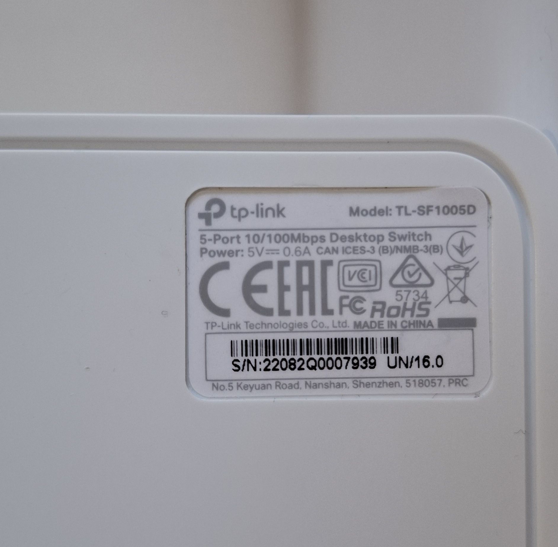 Коммутатор TP-LINK TL-SF1005D