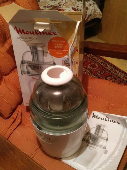 Продам соковыжималку Moulinex JU210088 с тех. паспортом , в коробке.