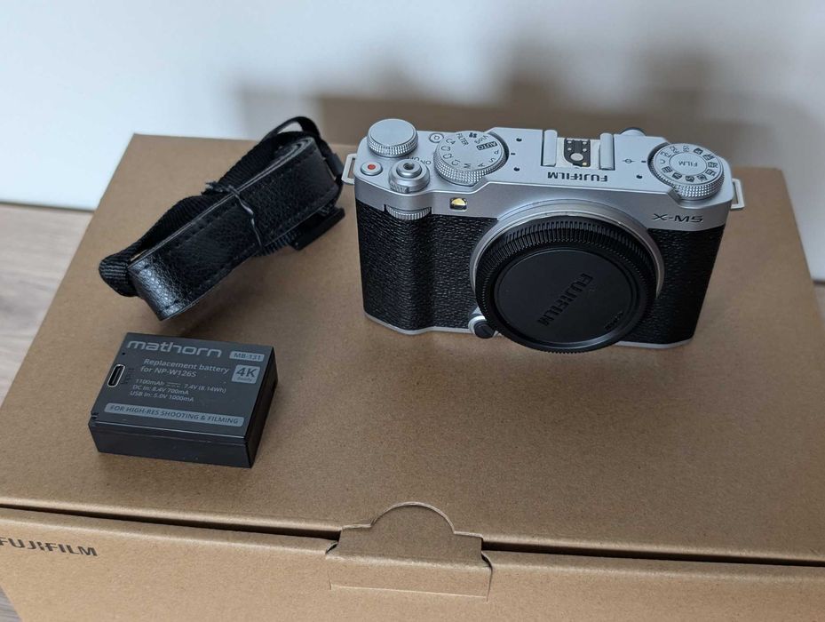 Aparat (body) Fujifilm X-M5 stan idealny.