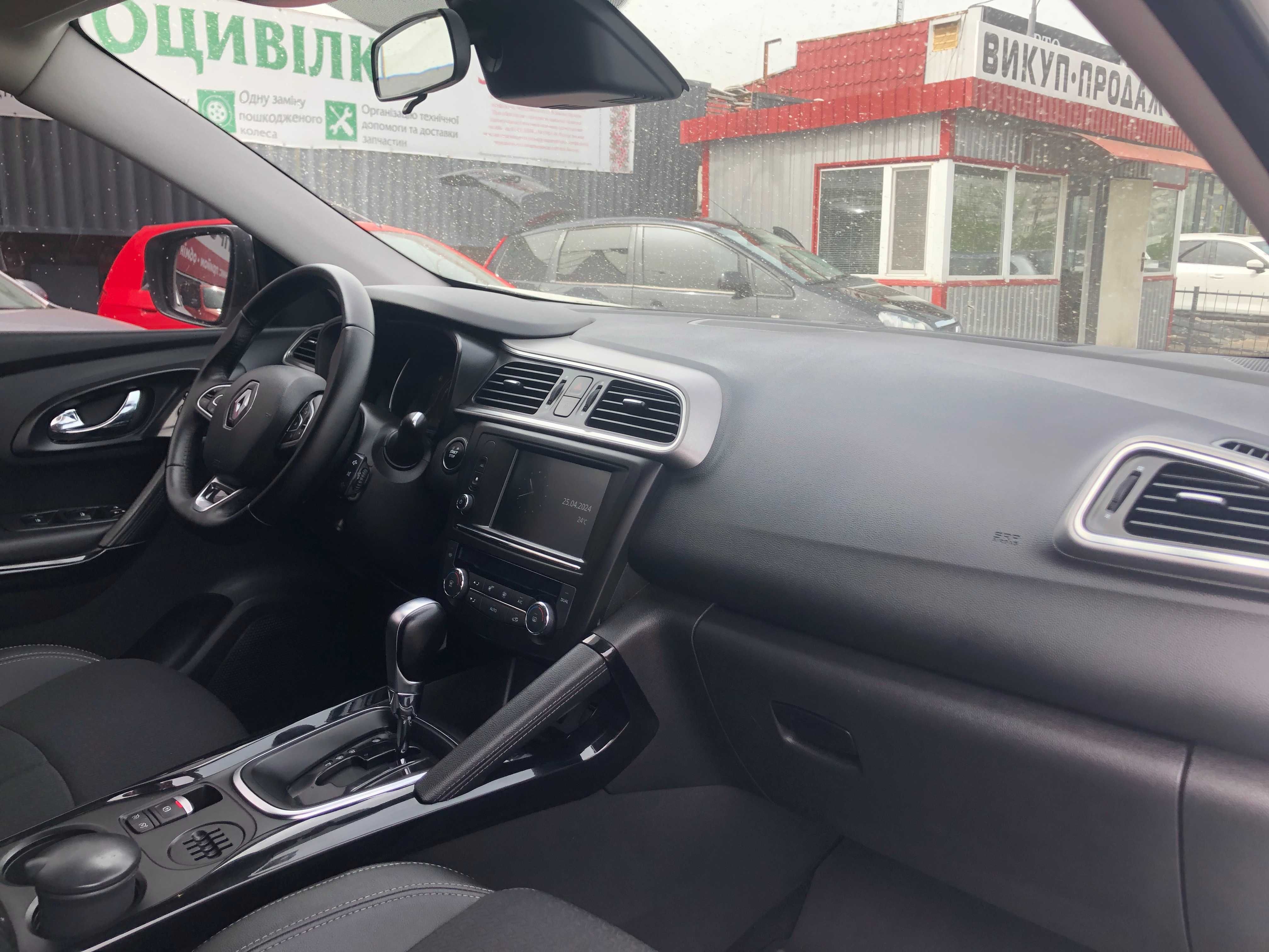 Продам ОФИЦИАЛЬНЫЙ Renault Kadjar 1.5 dCi 2016 года.