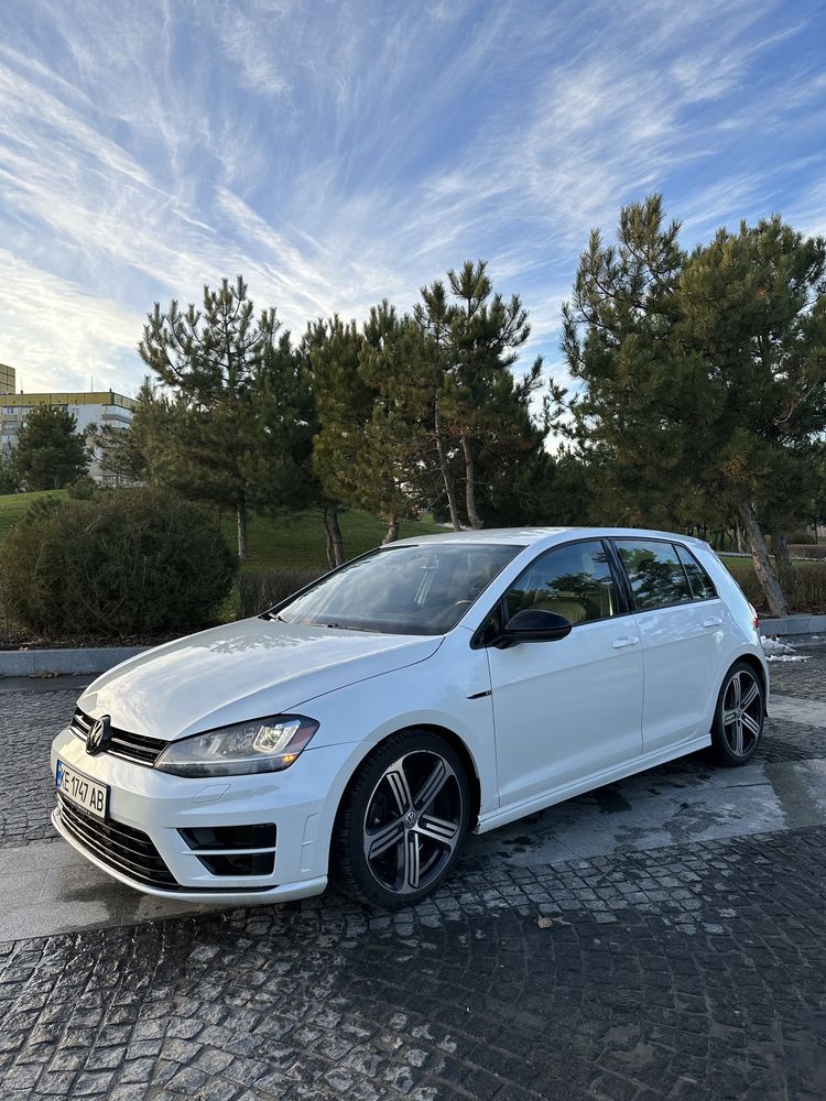 Volkswagen Golf 7 R 2016 Полный привод (310 л.с)