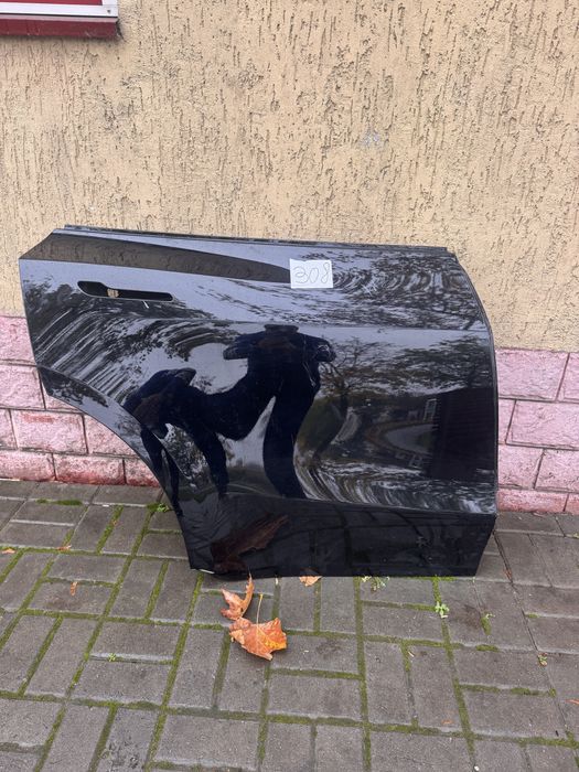 Дверь задняя правая tesla mode Y