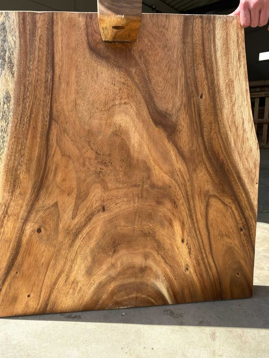 Mesas de Madeira de Suar - Novas