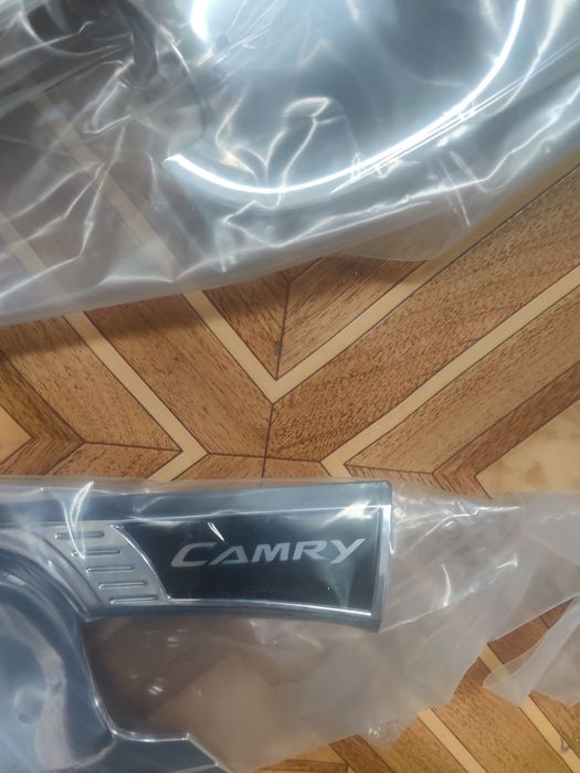 Накладки на двери Тойота Камри XV70 под ручку двери