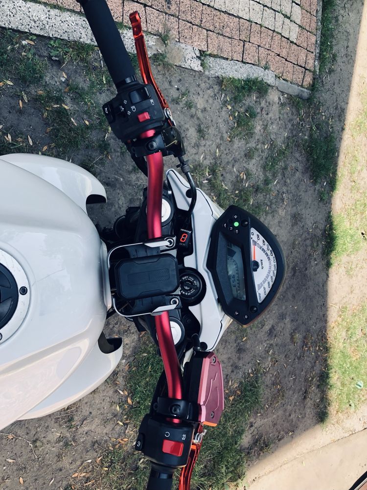Kawasaki er 6N 650