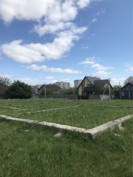 Земельна ділянка на вʼїзді у Квасилів