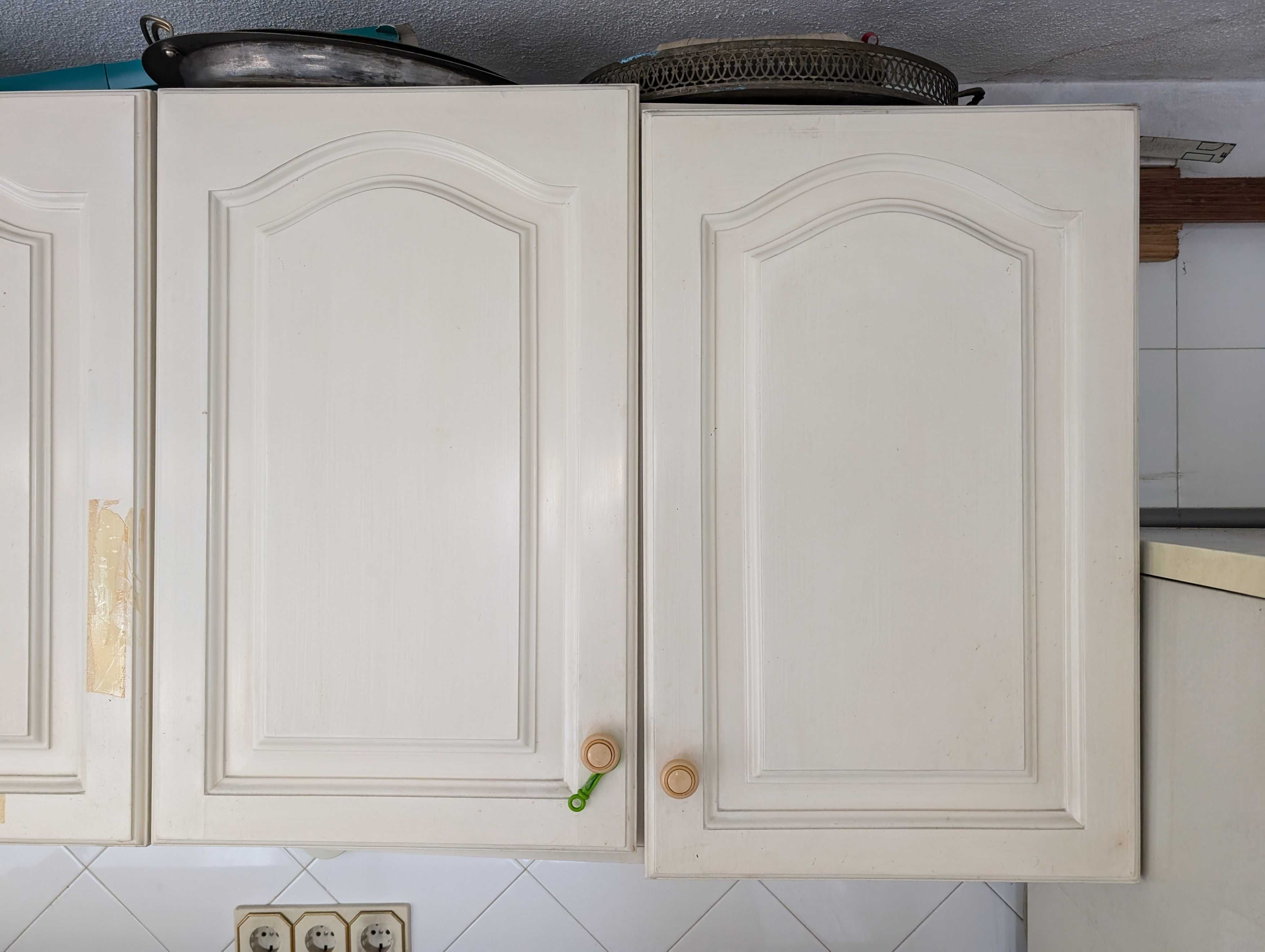 Cozinha antiga com bancada em granito