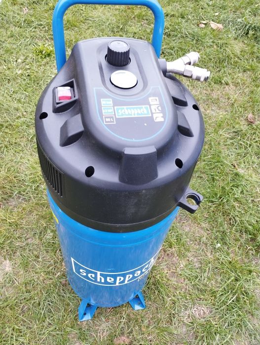 Kompresor pionowy HC50V Scheppach