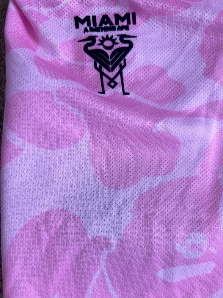 Bape long pink.