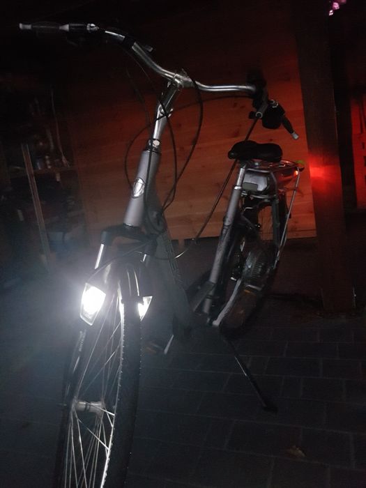 Rower elektryczny Trek Navigator t 500