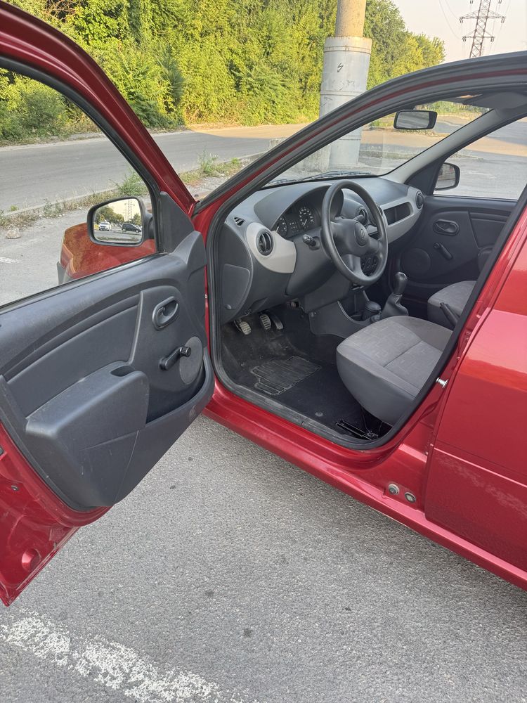 Renault Logan 1.4 2009 року з МІНІМАЛЬНИМ пробігом