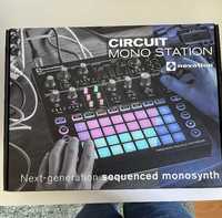 Аналоговий синтезатор Novation Circuit Mono Station