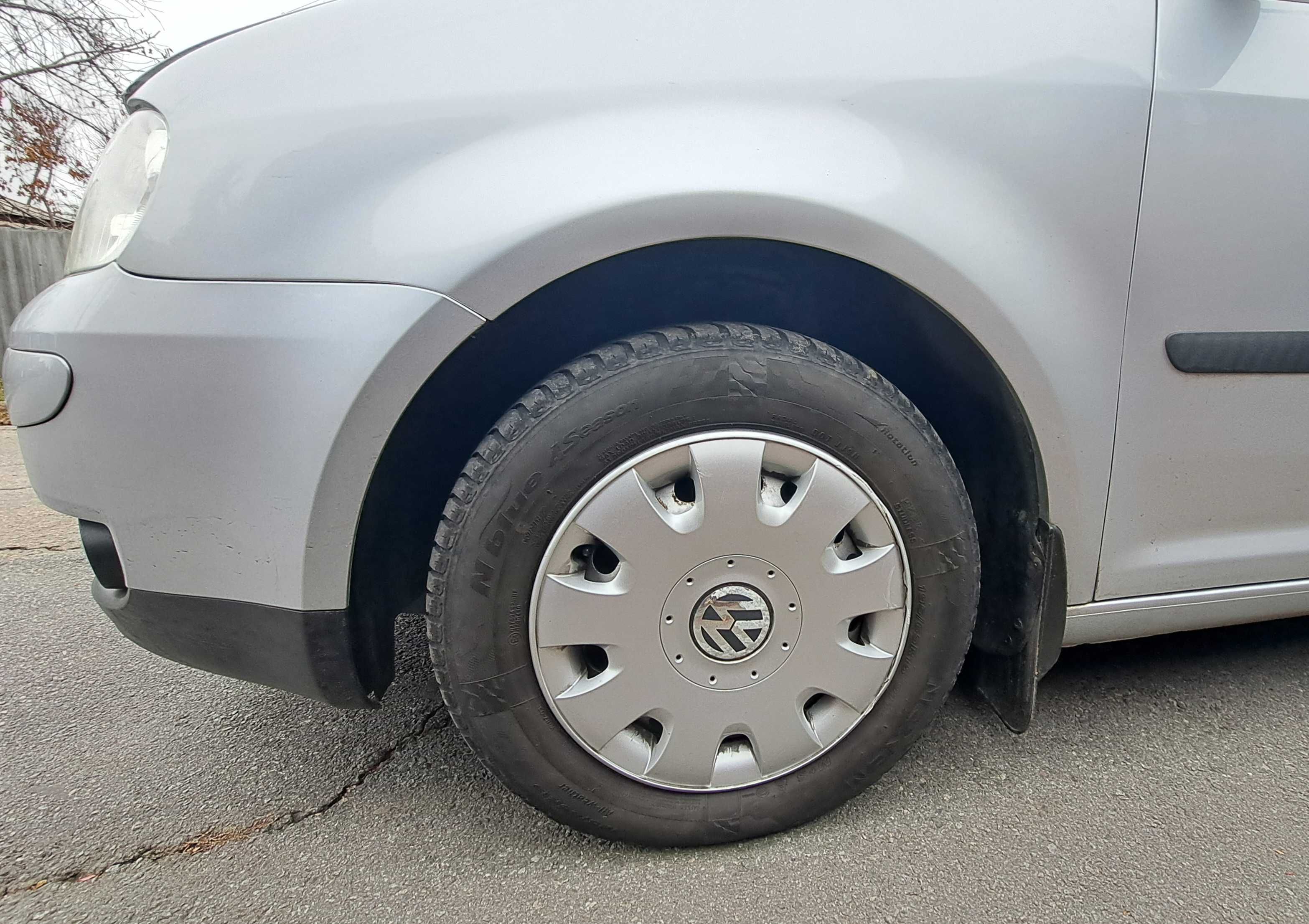 Volkswagen Touran 1, 6 бензин 2004 рік з Німеччині у гарному стані.