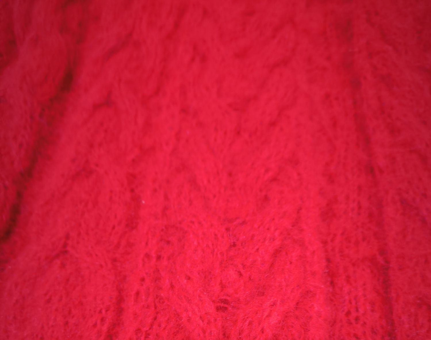 Sweter hande made moherowy w warkocze