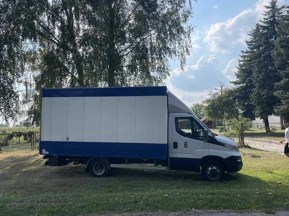 Iveco Daily kontener z windą