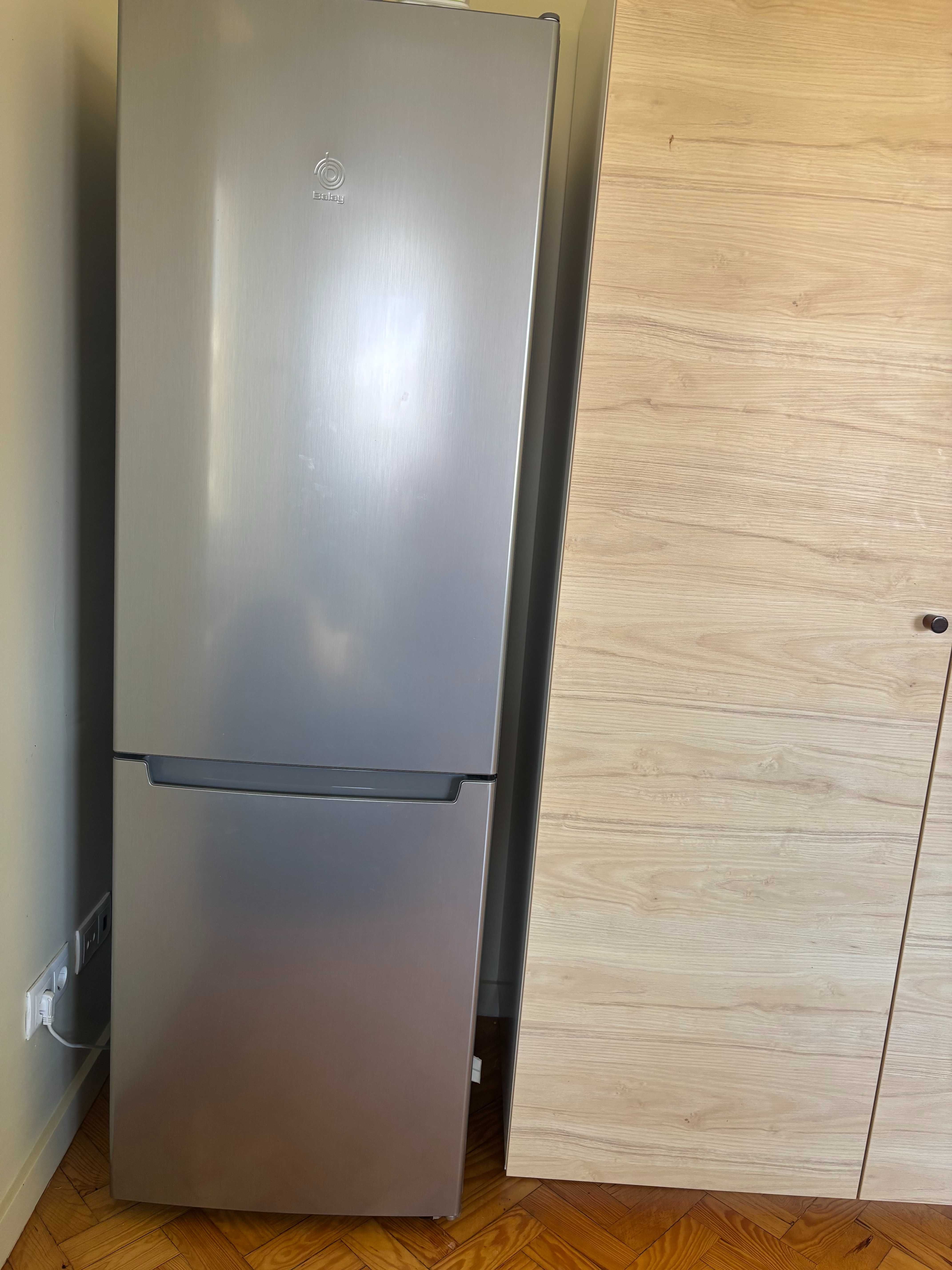 Frigorífico combinado Balay, cinzento