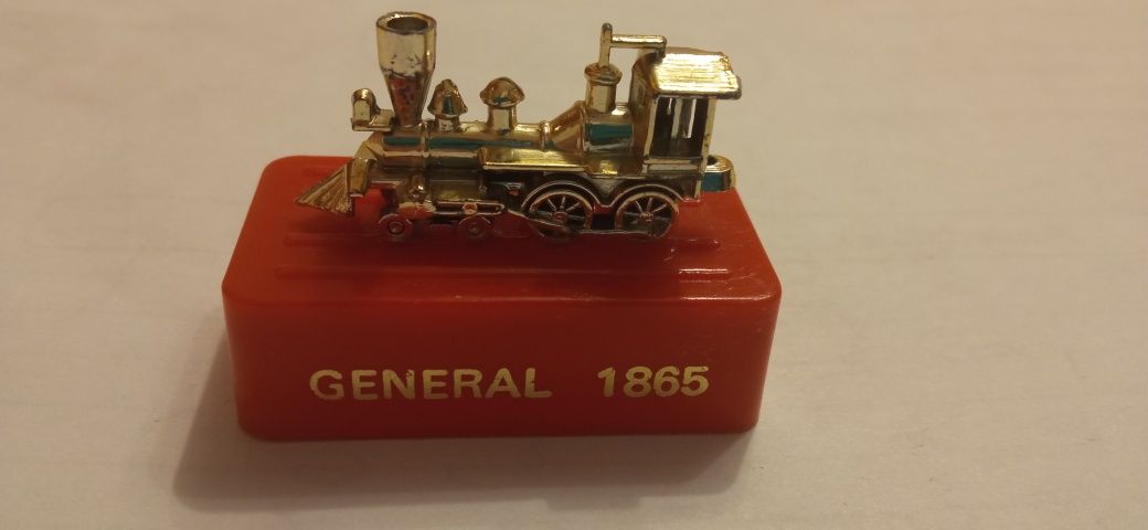 Pociąg figurka PRL general 1865 r