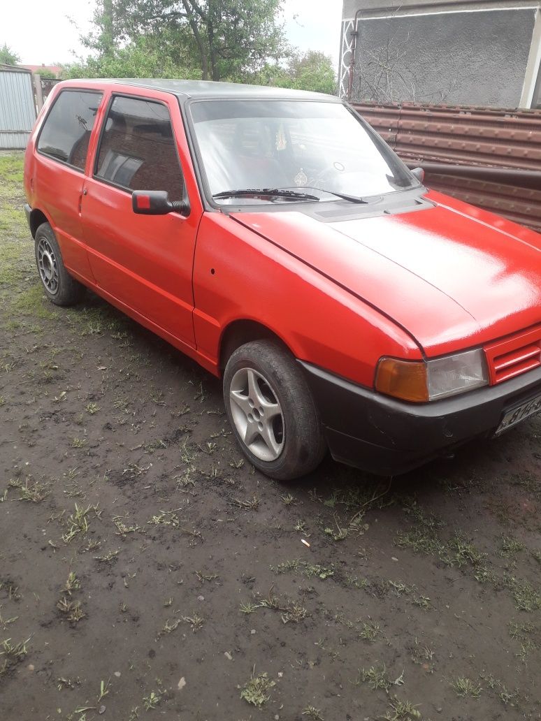 Продаю фіат уно 09кубів
