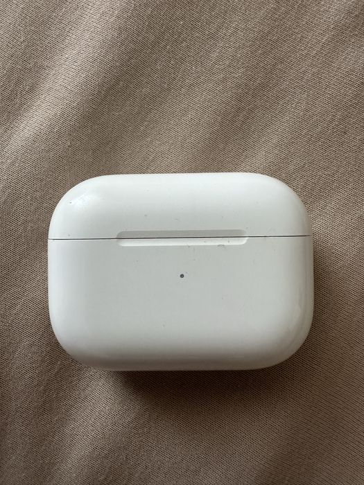 Кейс для наушников Apple AirPods Pro A2190
