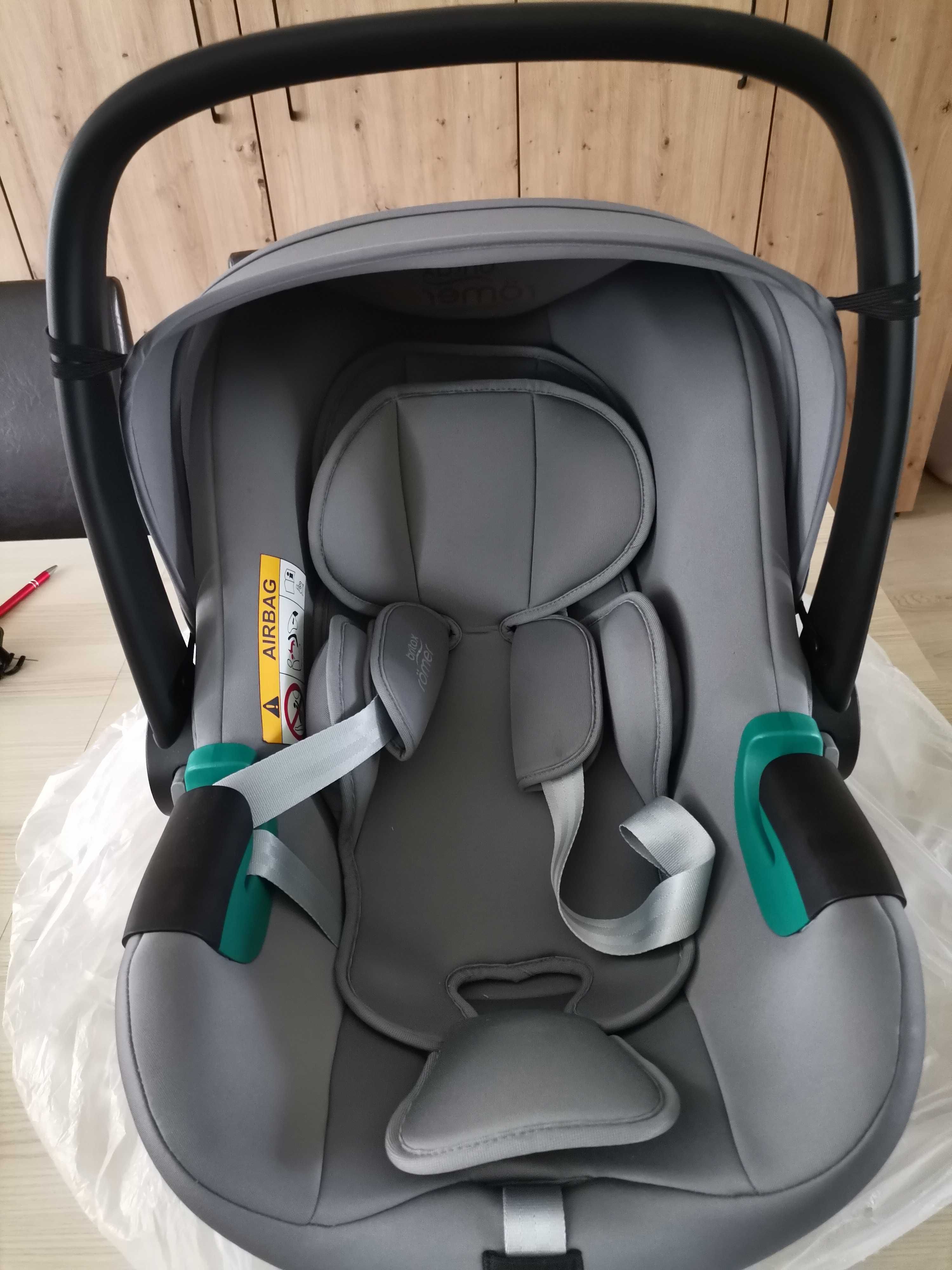 3 element fotelik,nosidełko i baza Britax Romer Baby Safe 3 i-Size