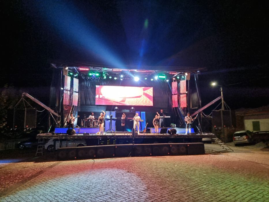 Palco movel com camiao e gerador