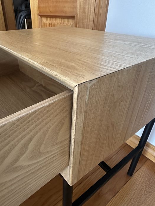 Mesa de cabeceira