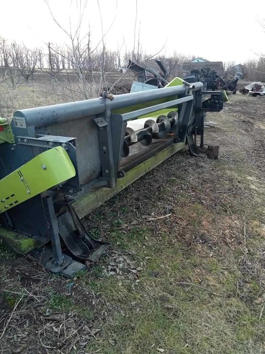 Жатка кукурузная. 6-ти рядна. Б/у . Жниварка кукурудзяна