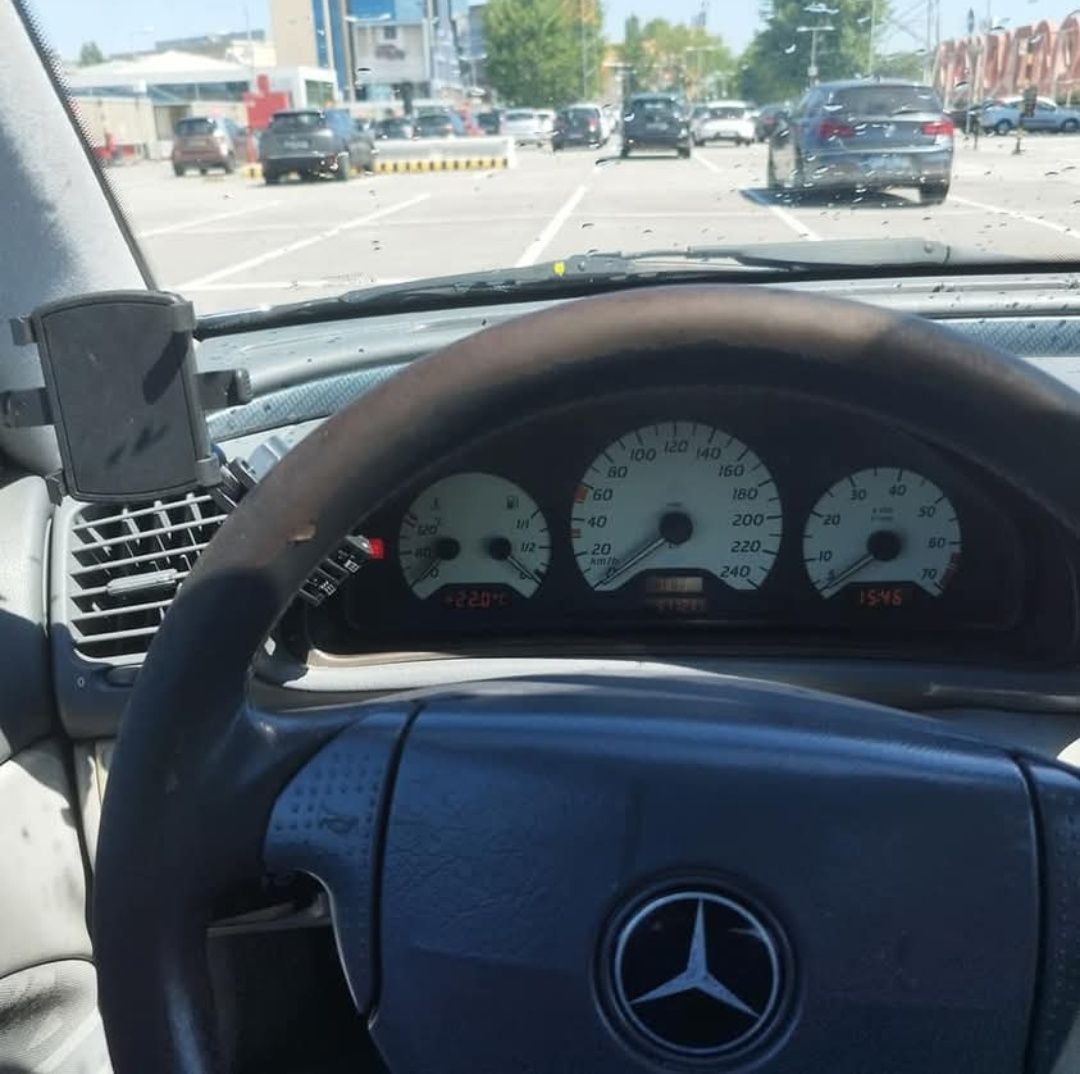 Mercedes CLK 200 (não é Kompressor) com Junta da Colaça queimada