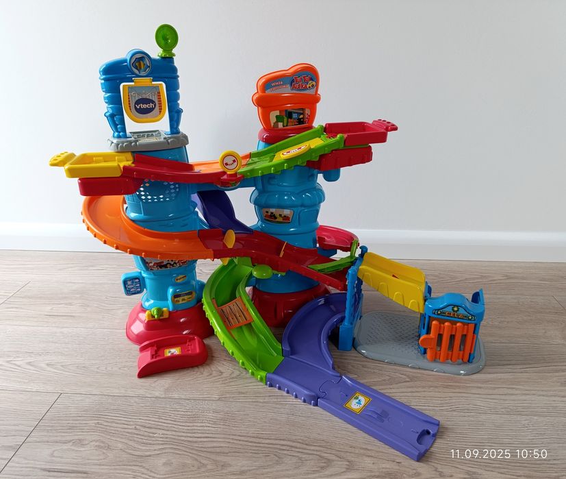 Wieza patrolowa VTech Tut Tut autka
