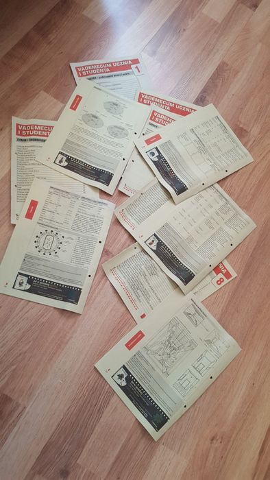 Vademecum ucznia i studenta broszury z gazety 11 broszur
