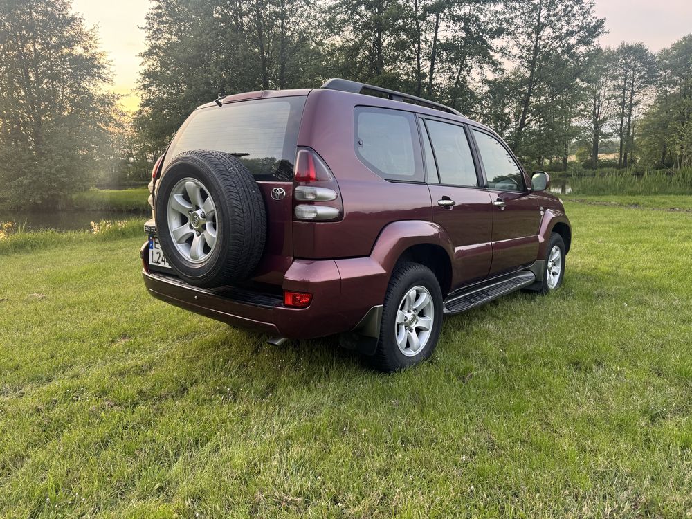 Toyotę Land Cruiser 120