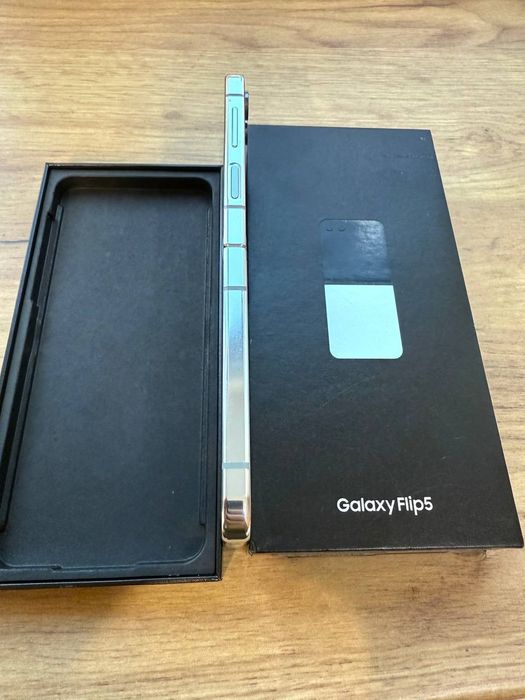 Samsung Z Flip 5 5G 8/256Gb Mint (SM-F731B)