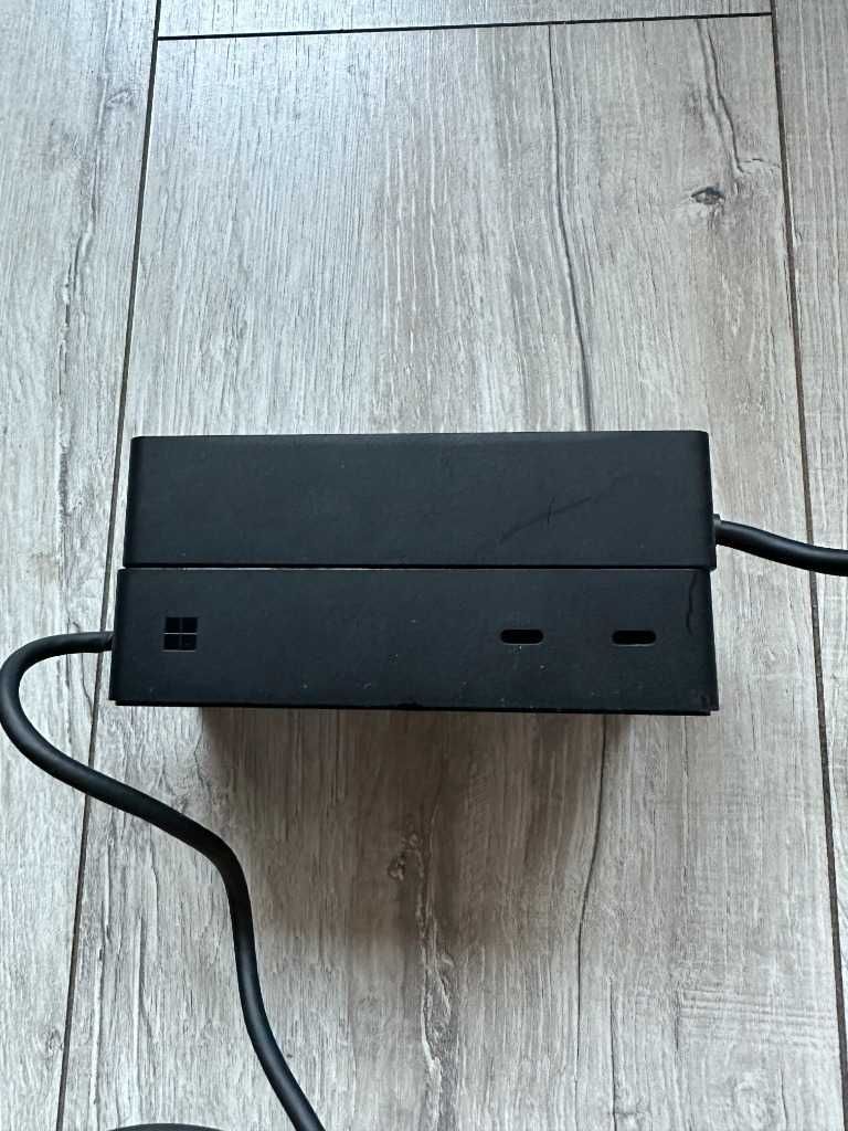 Microsoft Surface Dock 2
